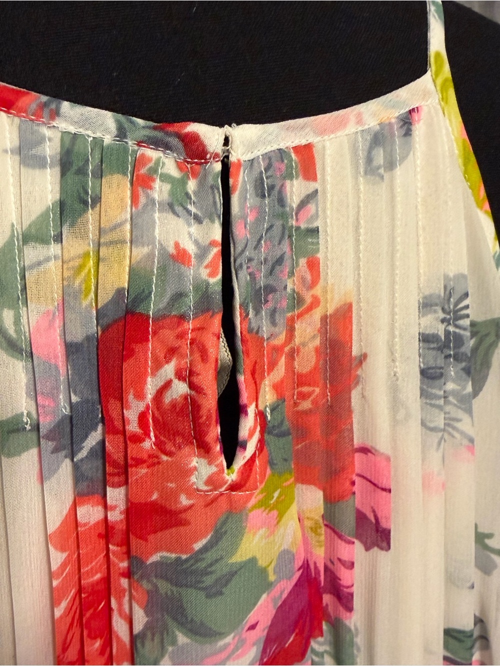 Ranna Gill White Midi Dress with Multicolor Floral Print and Crochet Trim - Picture 4 of 8